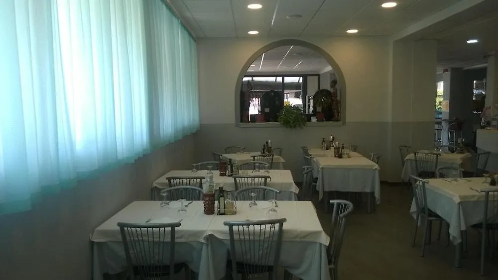 Hotel Quadrifoglio Comacchio 3*,  Italia